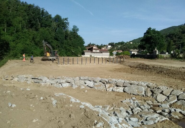 Travaux de protection face aux inondations à Ponsas en 2022